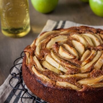 Easy Apple Cider Cake | Delicious Everyday