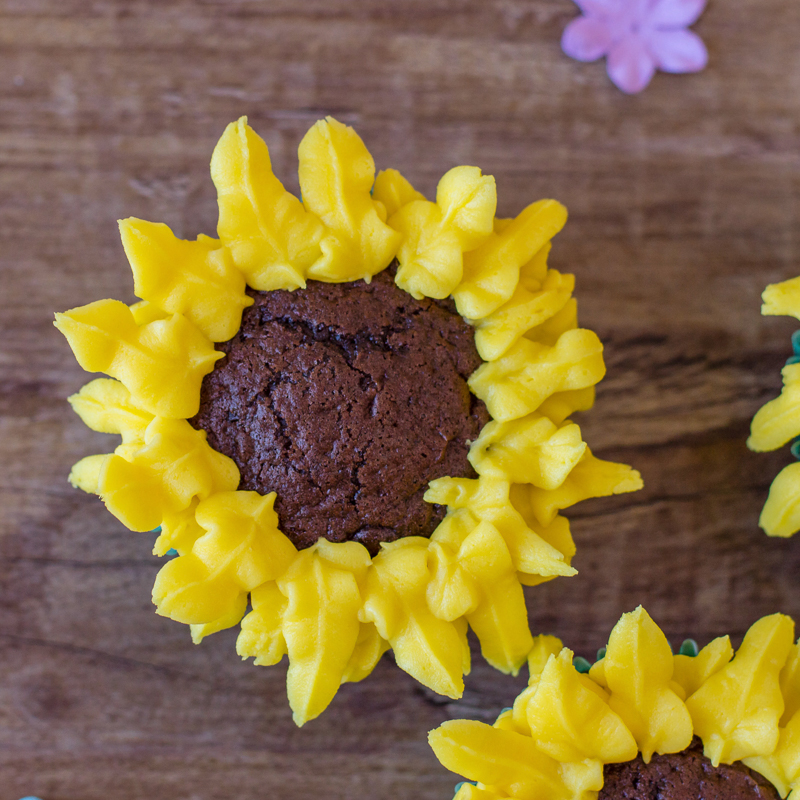 Sunflower Cupcakes Step By Step Decorating Guide Delicious