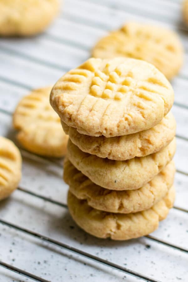 Vegan Shortbread Cookies | Just 3 Ingredients! | Delicious Everyday